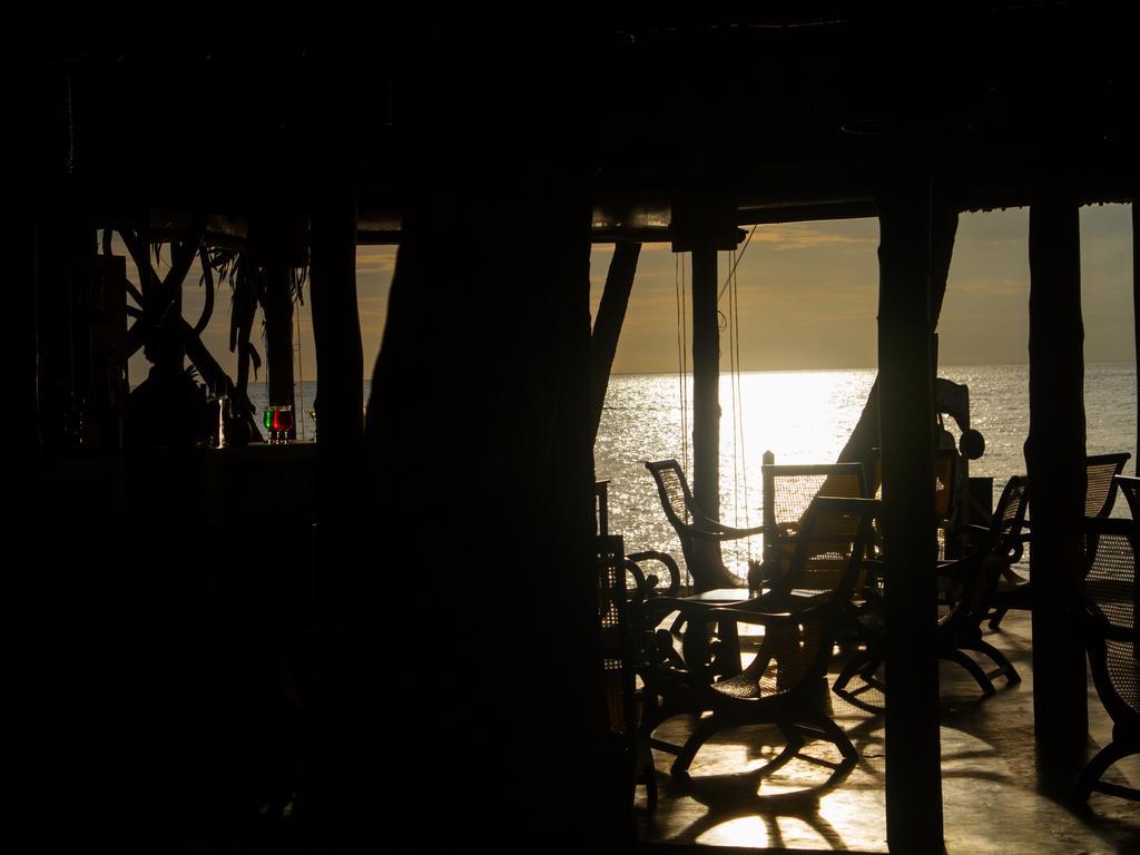 Thejan Beach Cabanas Bentota Buitenkant foto