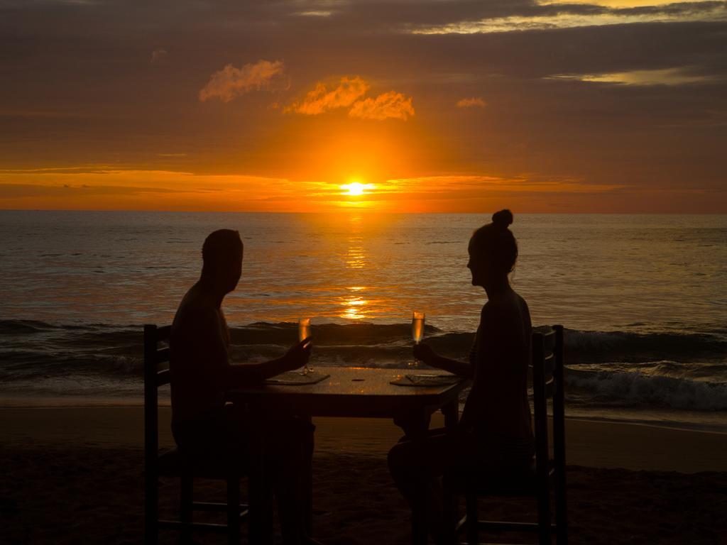 Thejan Beach Cabanas Bentota Buitenkant foto