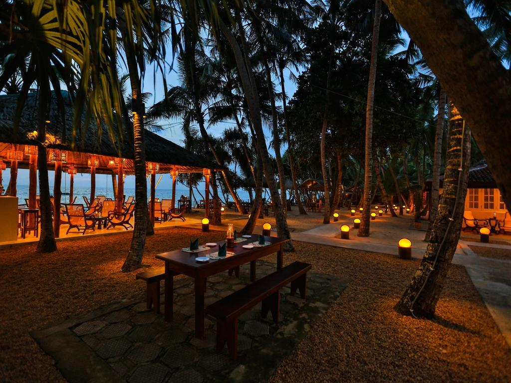 Thejan Beach Cabanas Bentota Buitenkant foto