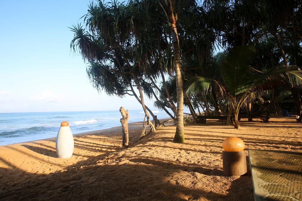 Thejan Beach Cabanas Bentota Buitenkant foto