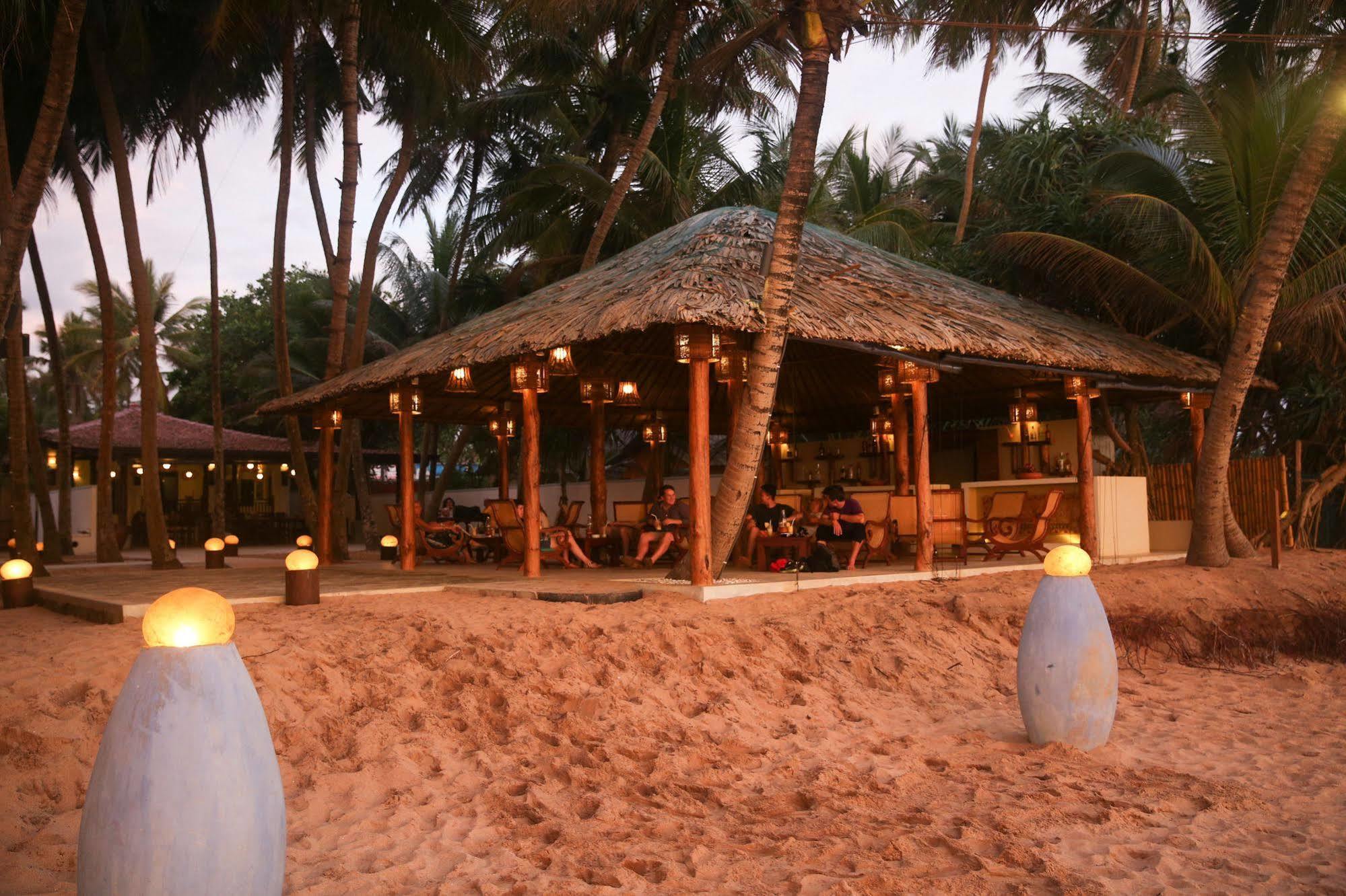 Thejan Beach Cabanas Bentota Buitenkant foto