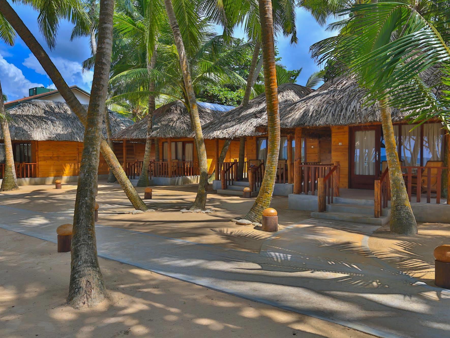 Thejan Beach Cabanas Bentota Buitenkant foto